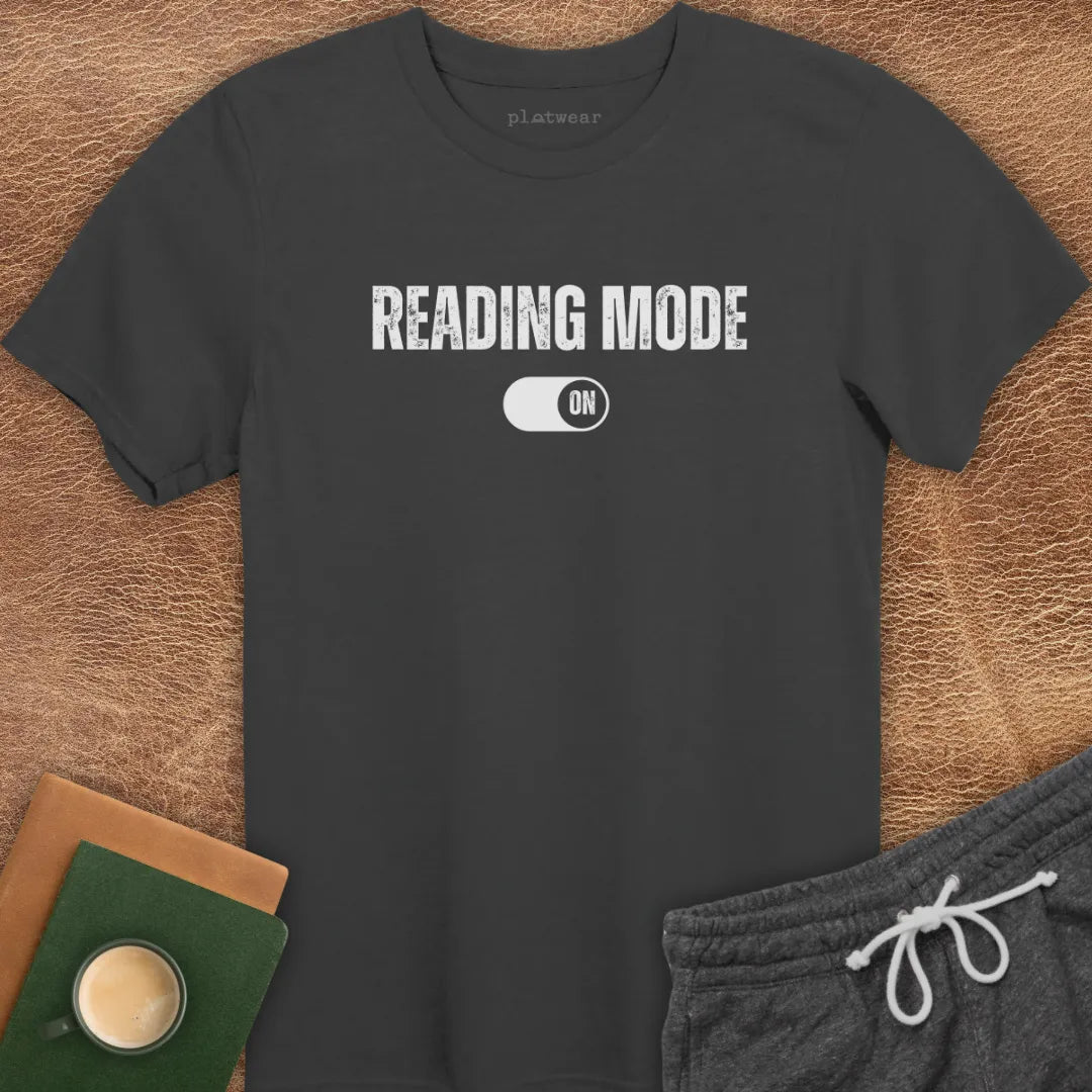 READING MODE ON T-SHIRT